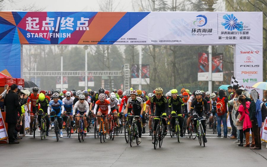 电竞激情碰撞二次元2025艾欧尼亚杯萤火虫漫展限定赛事来袭